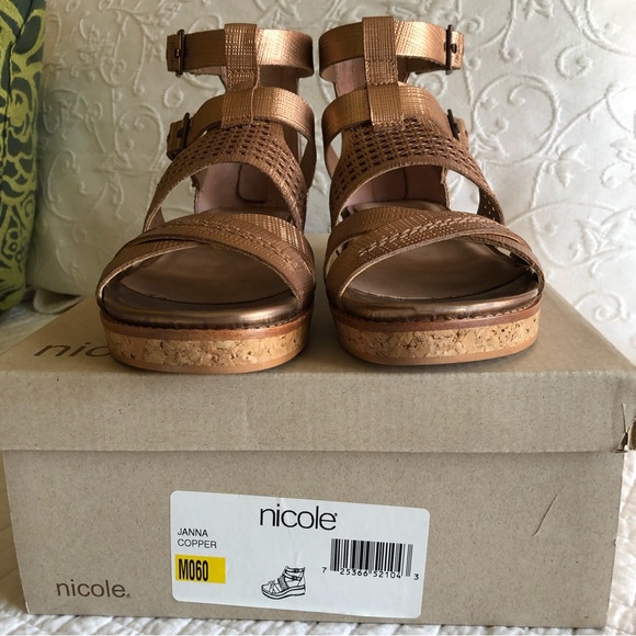 Nicole leather NWB sandal sz 6 - Picture 4 of 8